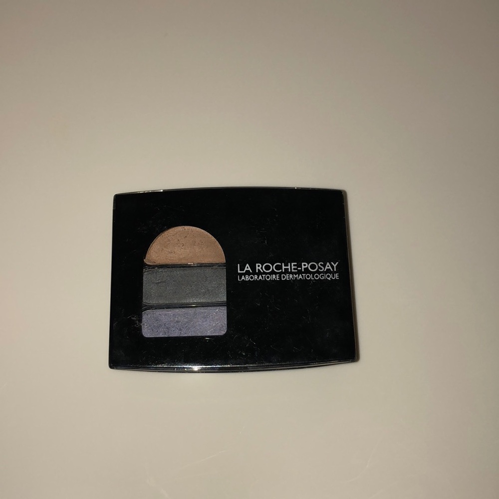 Eye shadow trio